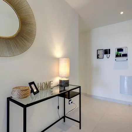 Brand New Gorgeous 2 Bed At Hills! Apartment *