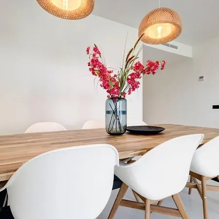 Brand New Gorgeous 2 Bed At Hills! Apartment